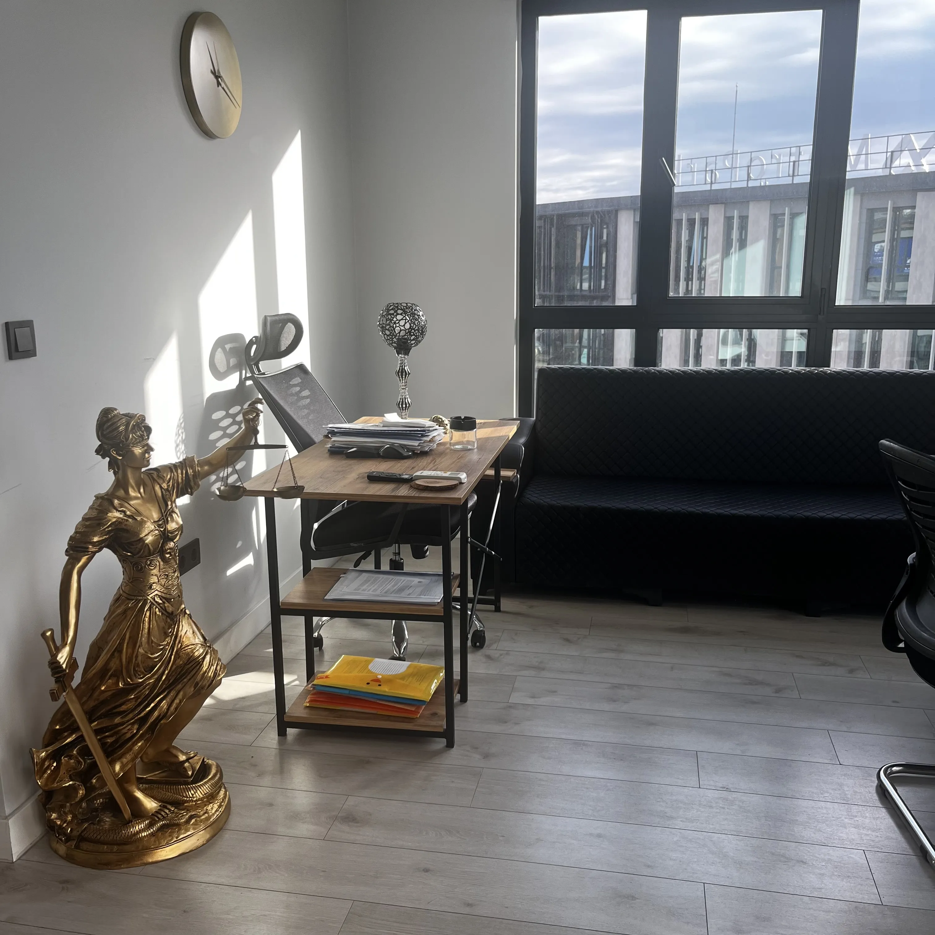 Karaca Hukuk Bürosu ofis ortamından bir kare